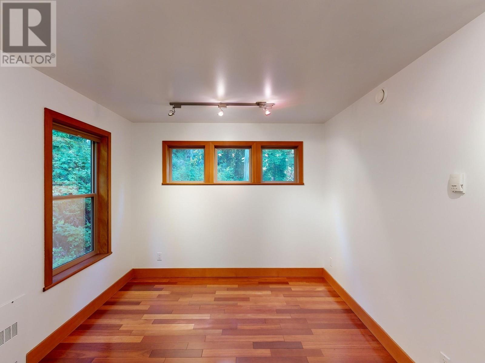 1861 North Road, Gibsons, British Columbia  V0N 1V1 - Photo 26 - R2892344