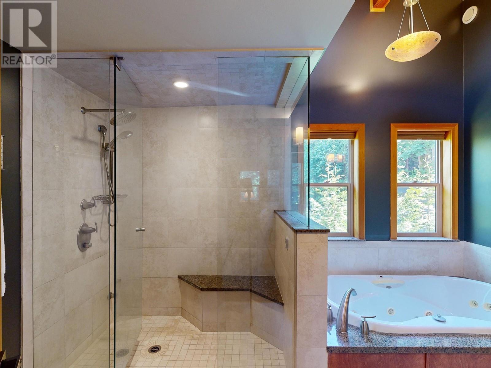 1861 North Road, Gibsons, British Columbia  V0N 1V1 - Photo 28 - R2892344