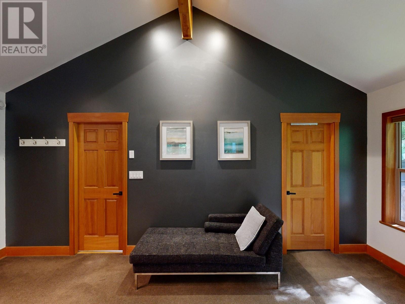 1861 North Road, Gibsons, British Columbia  V0N 1V1 - Photo 32 - R2892344