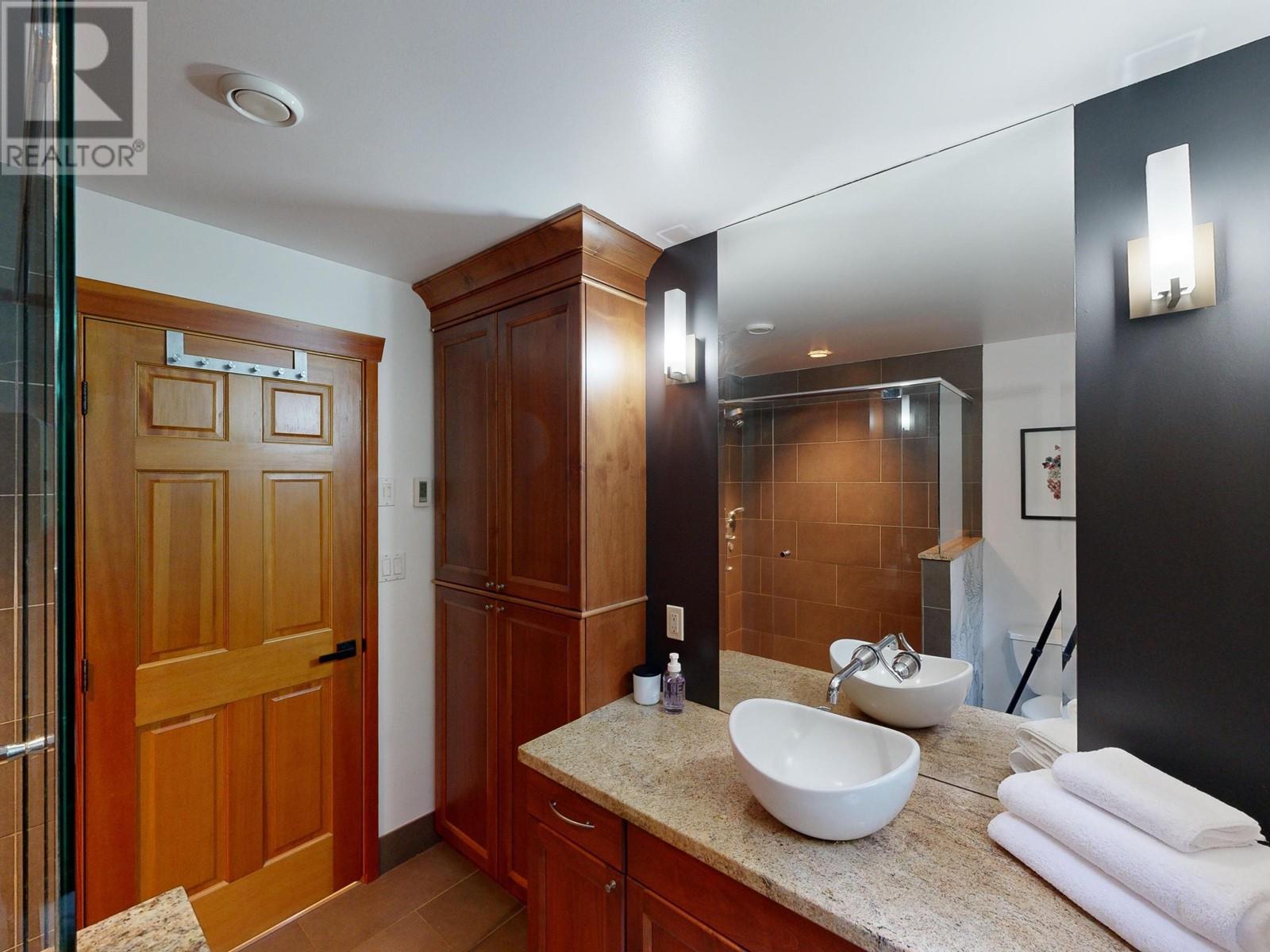 1861 North Road, Gibsons, British Columbia  V0N 1V1 - Photo 33 - R2892344