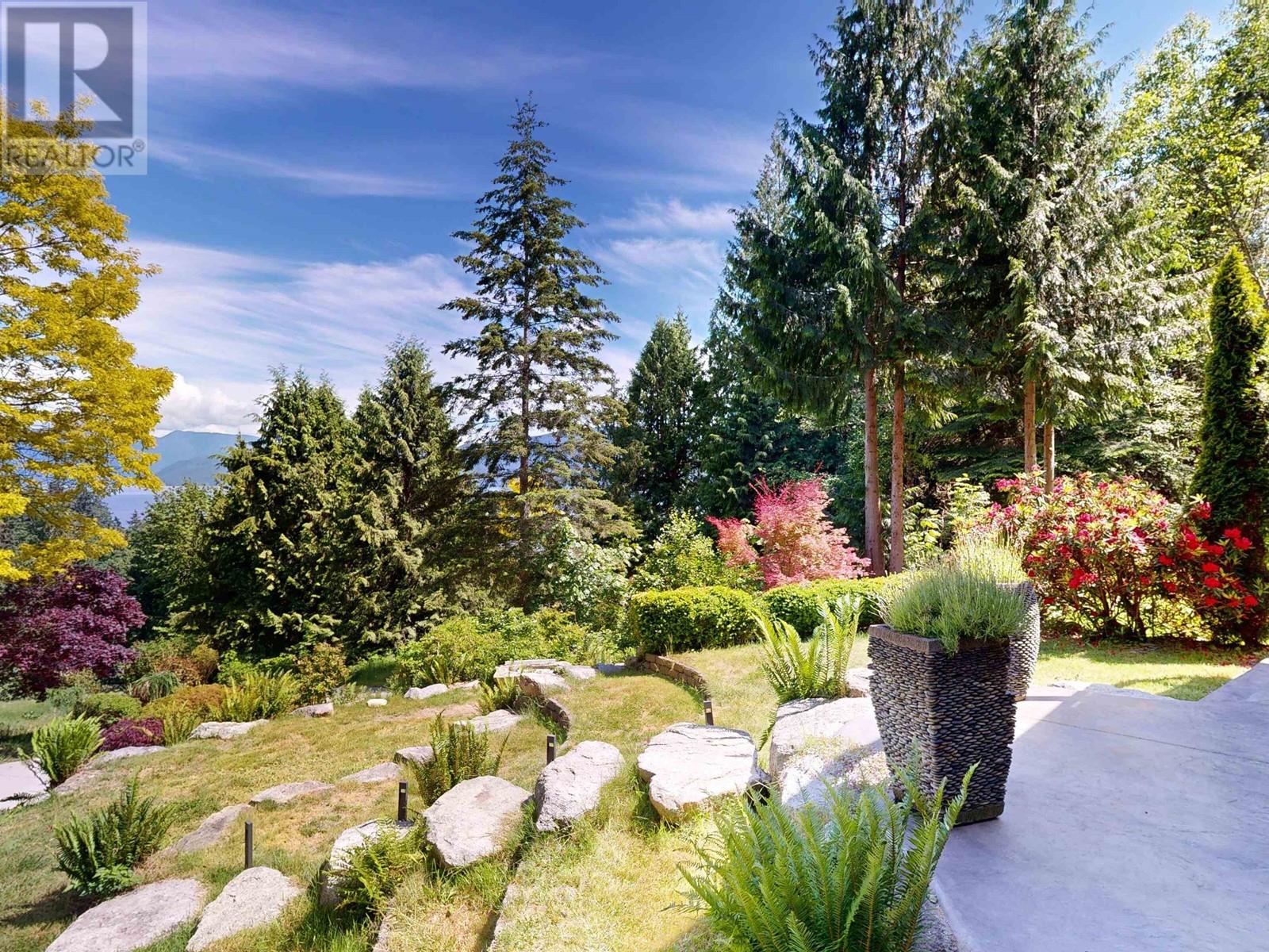 1861 North Road, Gibsons, British Columbia  V0N 1V1 - Photo 8 - R2892344