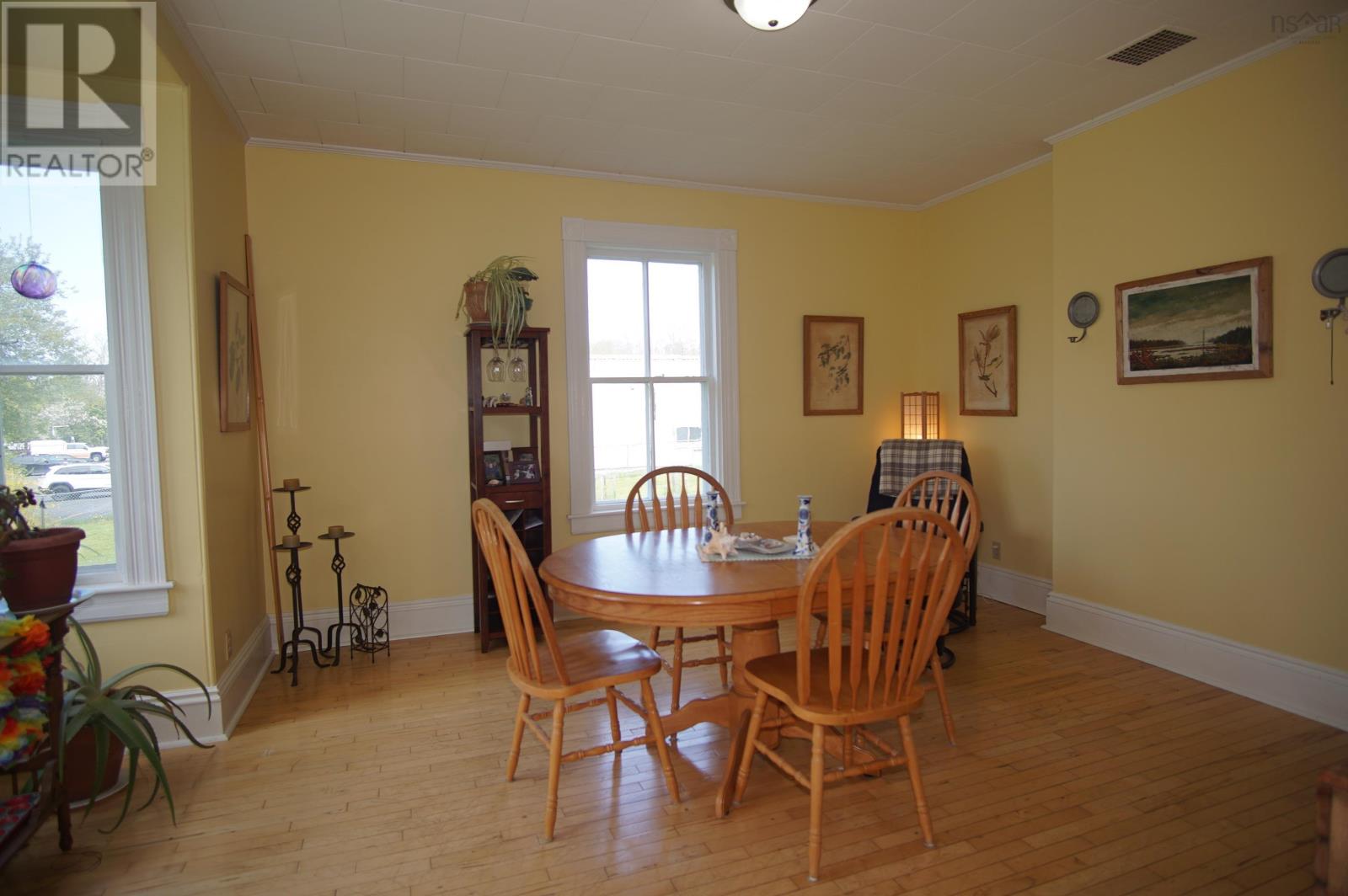 211 Mowatt Street, Shelburne, Nova Scotia  B0T 1W0 - Photo 17 - 202411351