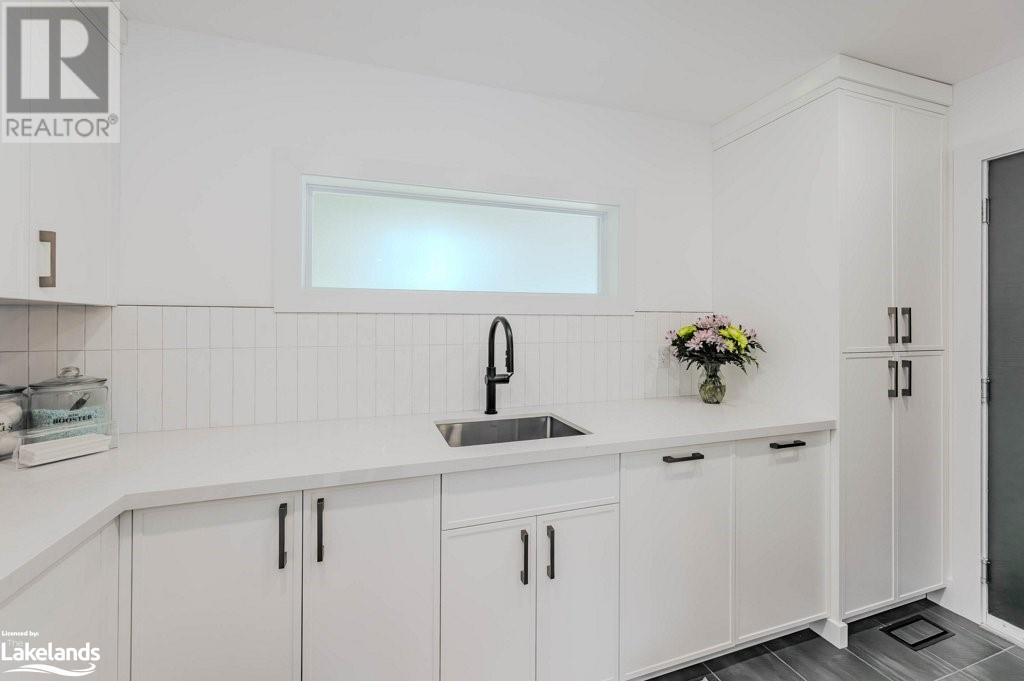 Image of property at 2038 15 Sideroad