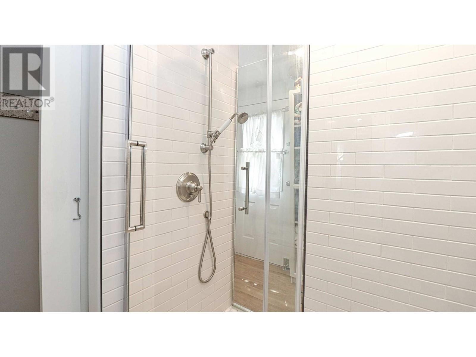 1065 Little Shuswap Lake Road, Chase, British Columbia  V0E 1M2 - Photo 21 - 179128