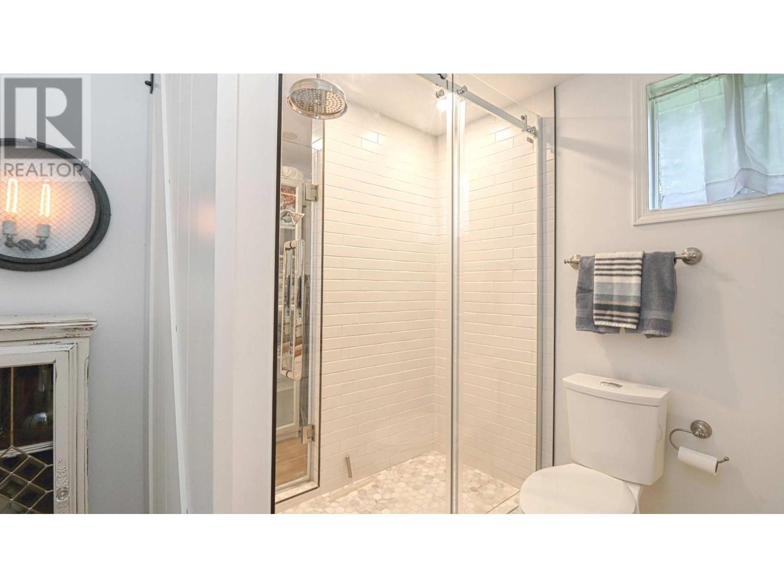 1065 Little Shuswap Lake Road, Chase, British Columbia  V0E 1M2 - Photo 20 - 179128