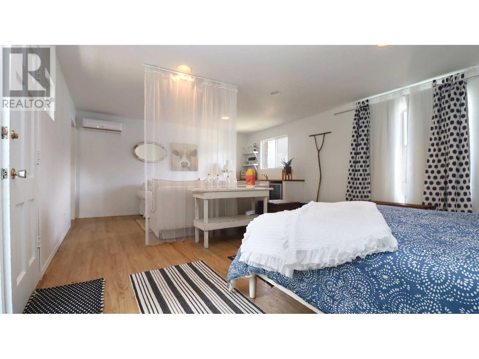 1065 Little Shuswap Lake Road, Chase, British Columbia  V0E 1M2 - Photo 33 - 179128