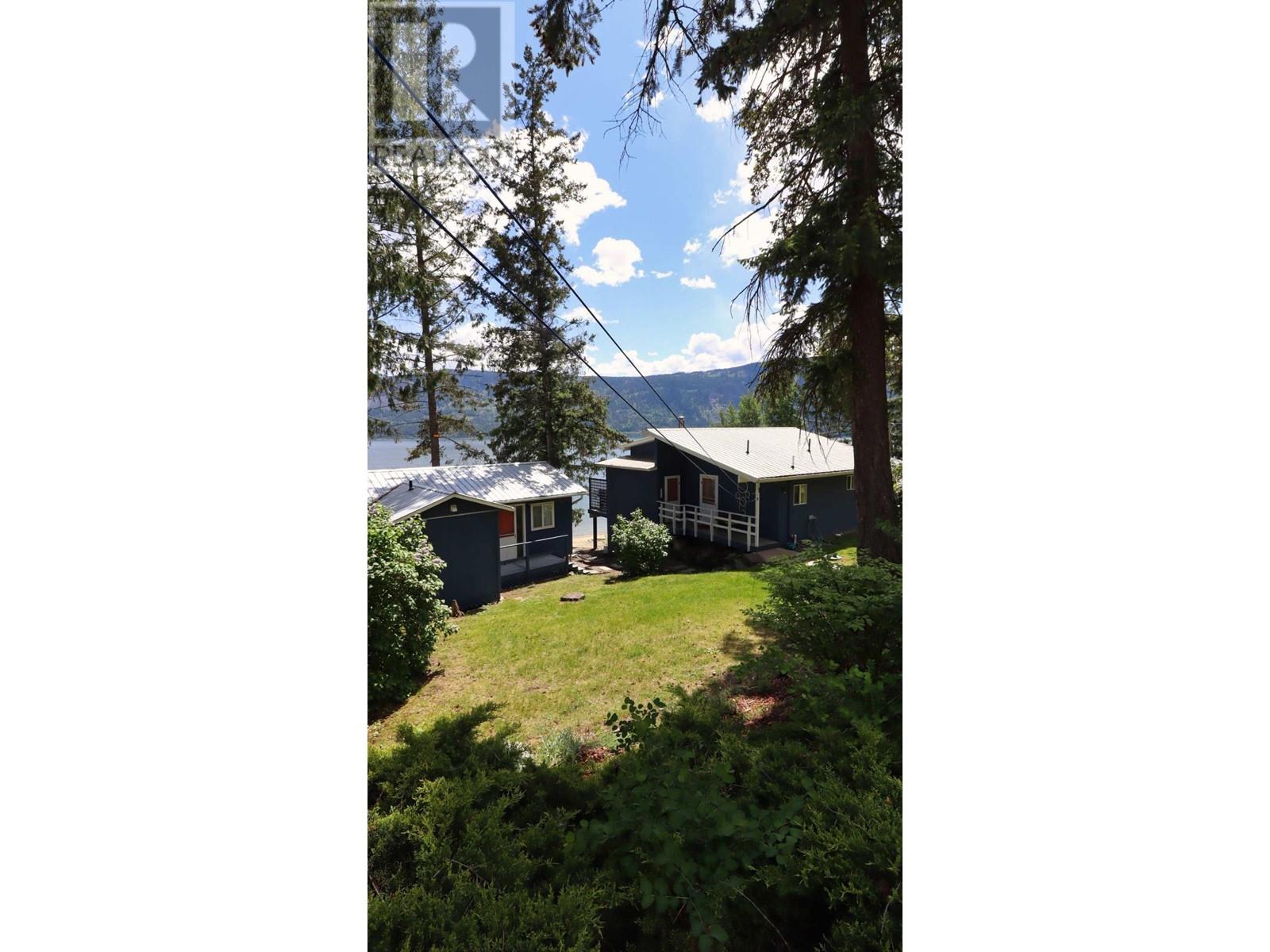 1065 Little Shuswap Lake Road, Chase, British Columbia  V0E 1M2 - Photo 11 - 179128
