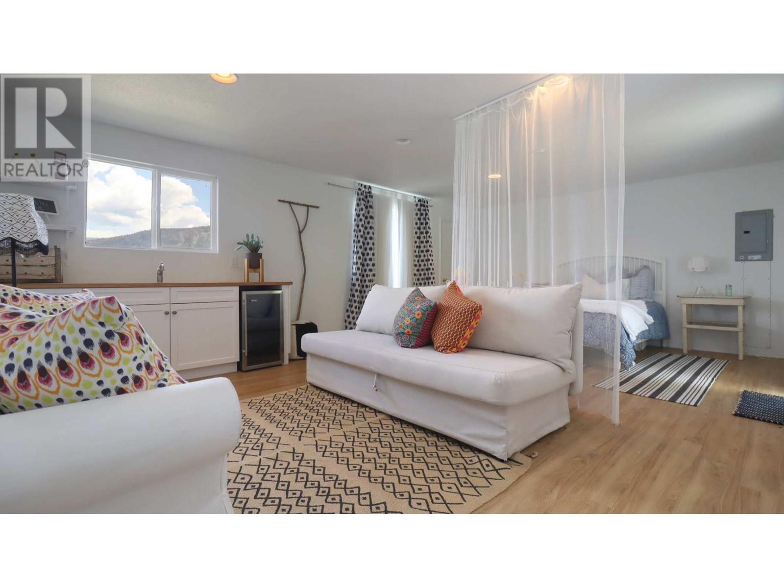 1065 Little Shuswap Lake Road, Chase, British Columbia  V0E 1M2 - Photo 34 - 179128