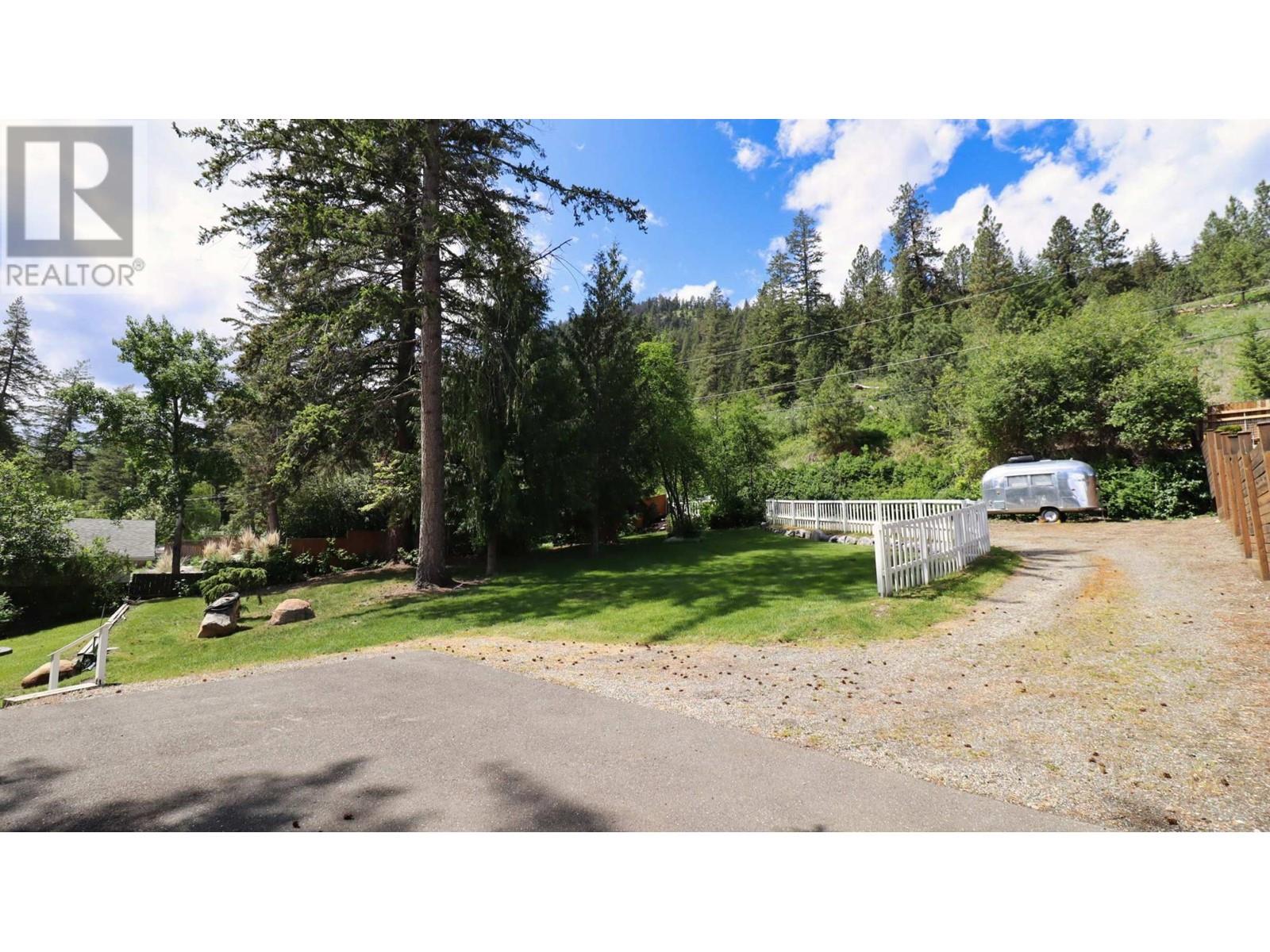 1065 Little Shuswap Lake Road, Chase, British Columbia  V0E 1M2 - Photo 8 - 179128