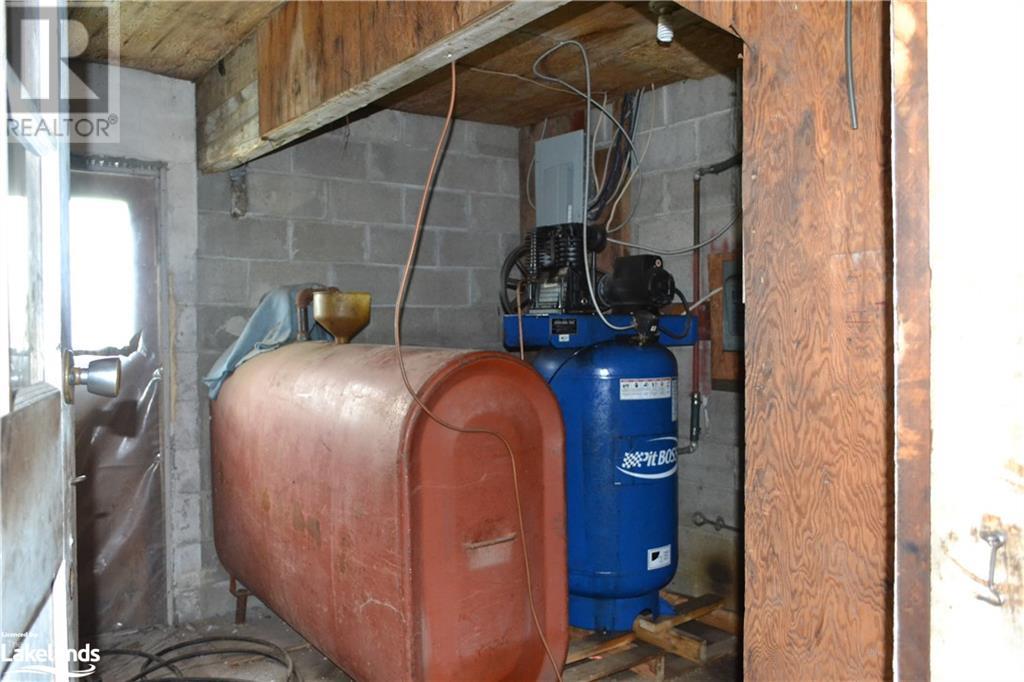 1604 69 Highway, Pointe Au Baril, Ontario  P0G 1K0 - Photo 13 - 40603488