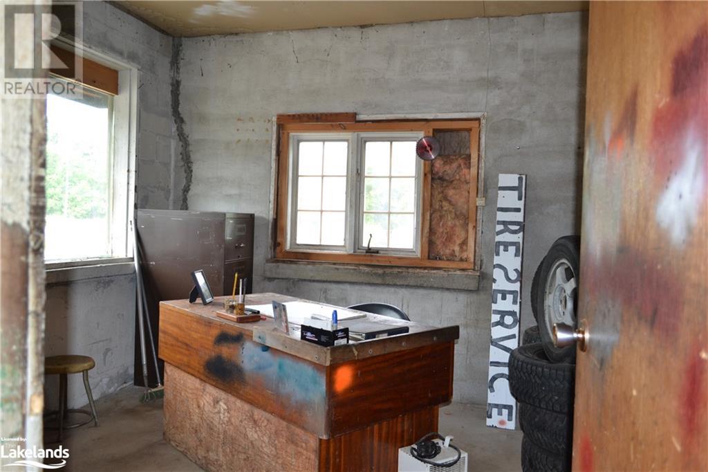 1604 69 Highway, Pointe Au Baril, Ontario  P0G 1K0 - Photo 14 - 40603488