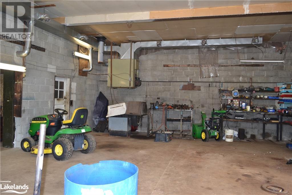 1604 69 Highway, Pointe Au Baril, Ontario  P0G 1K0 - Photo 11 - 40603470