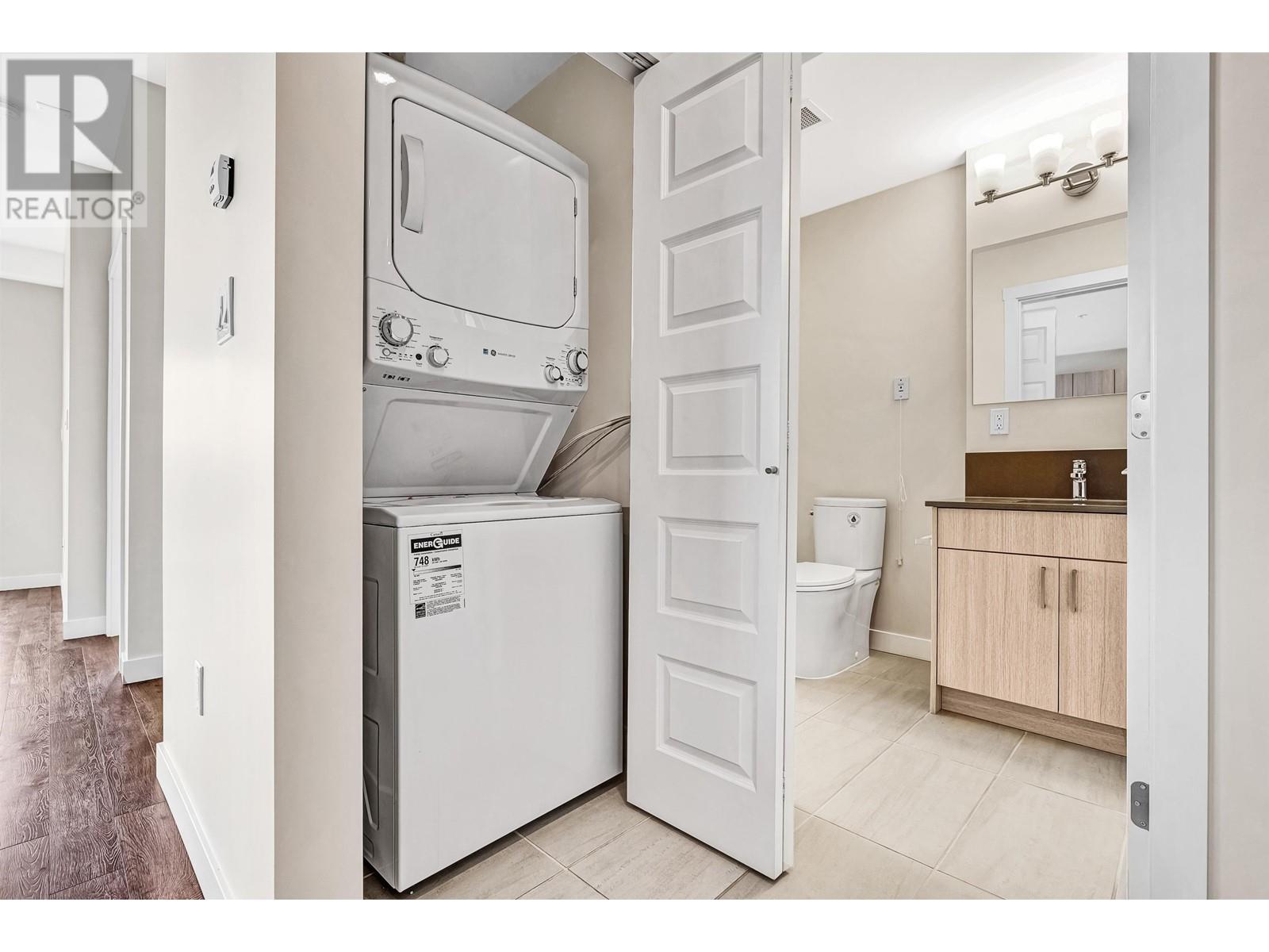 Listing Picture 15 of 32 : 302 23100 GARRIPIE AVENUE, Richmond / 烈治文 - 魯藝地產 Yvonne Lu Group - MLS Medallion Club Member