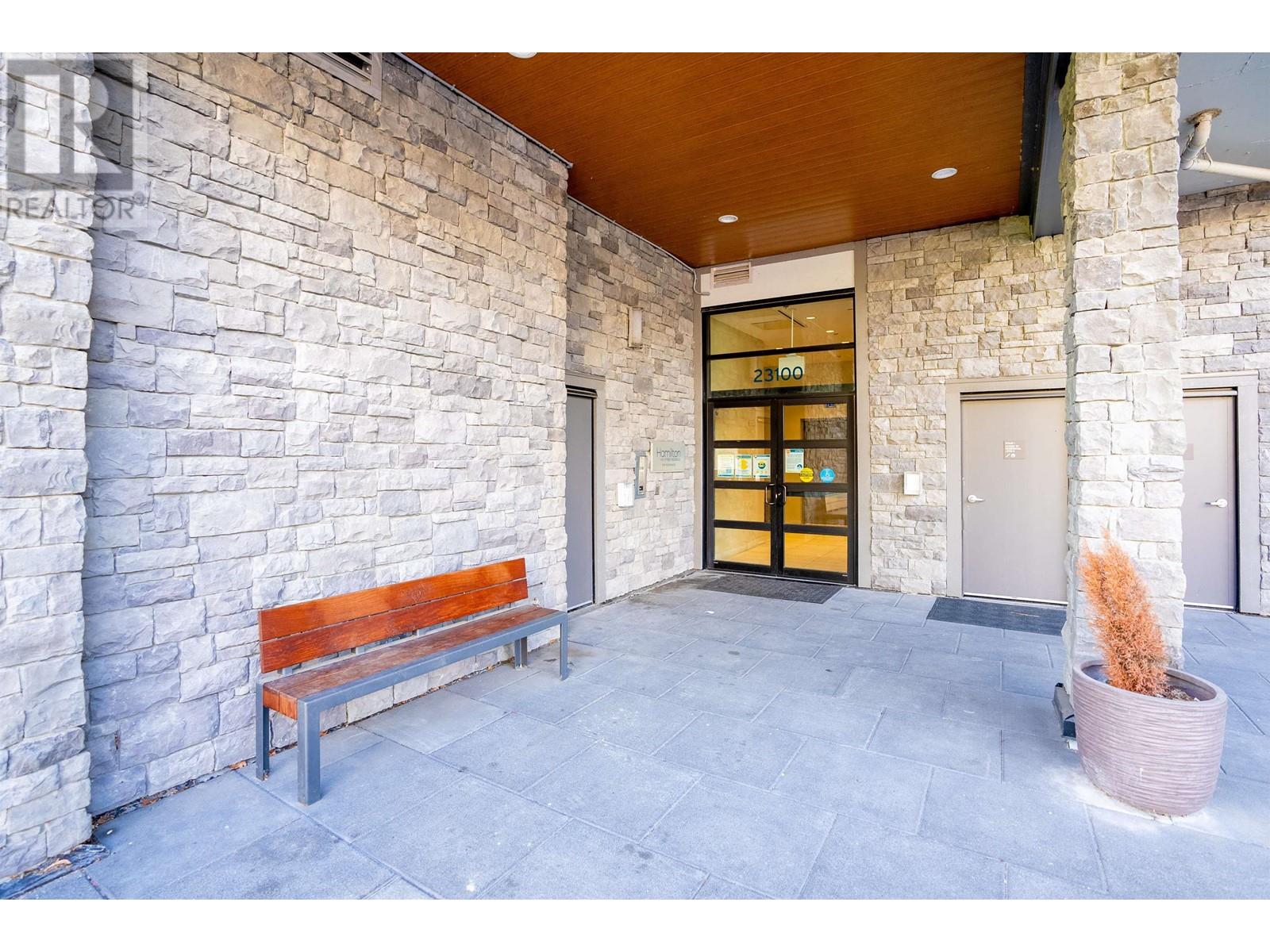 Listing Picture 26 of 32 : 302 23100 GARRIPIE AVENUE, Richmond / 烈治文 - 魯藝地產 Yvonne Lu Group - MLS Medallion Club Member