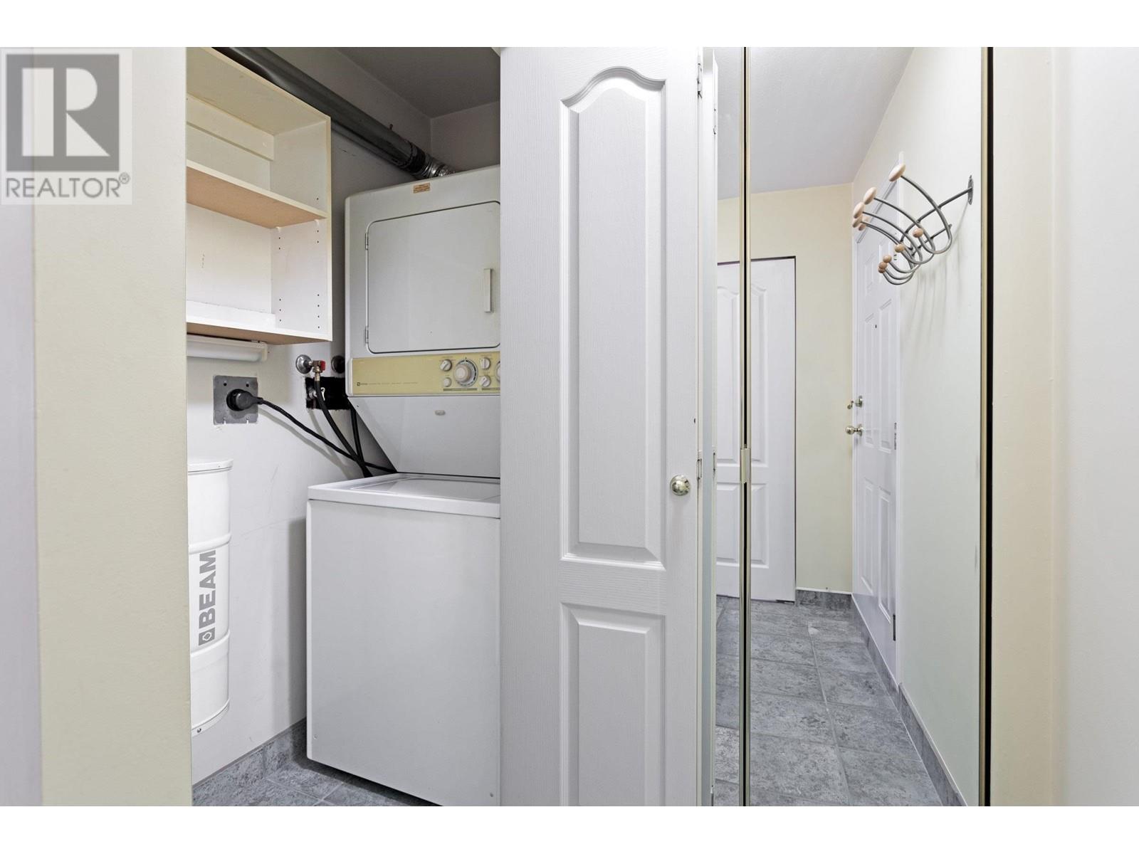 Listing Picture 13 of 23 : 104 1723 FRANCES STREET, Vancouver / 溫哥華 - 魯藝地產 Yvonne Lu Group - MLS Medallion Club Member