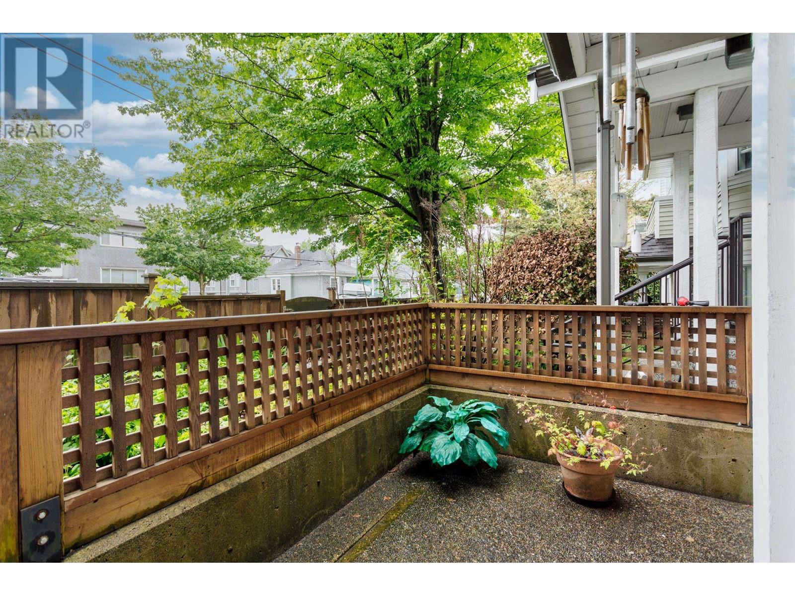 Listing Picture 15 of 23 : 104 1723 FRANCES STREET, Vancouver / 溫哥華 - 魯藝地產 Yvonne Lu Group - MLS Medallion Club Member