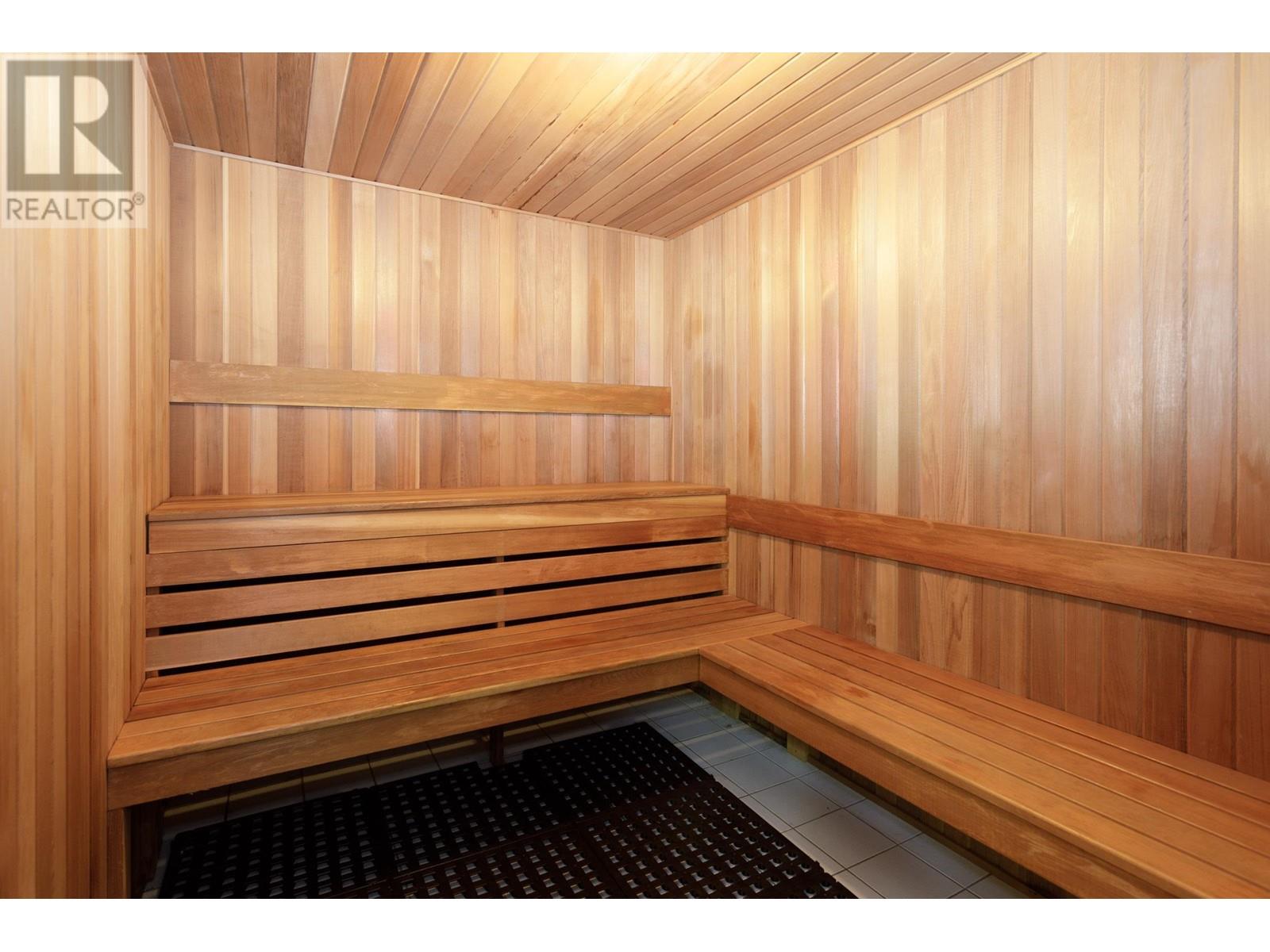 Listing Picture 19 of 23 : 104 1723 FRANCES STREET, Vancouver / 溫哥華 - 魯藝地產 Yvonne Lu Group - MLS Medallion Club Member