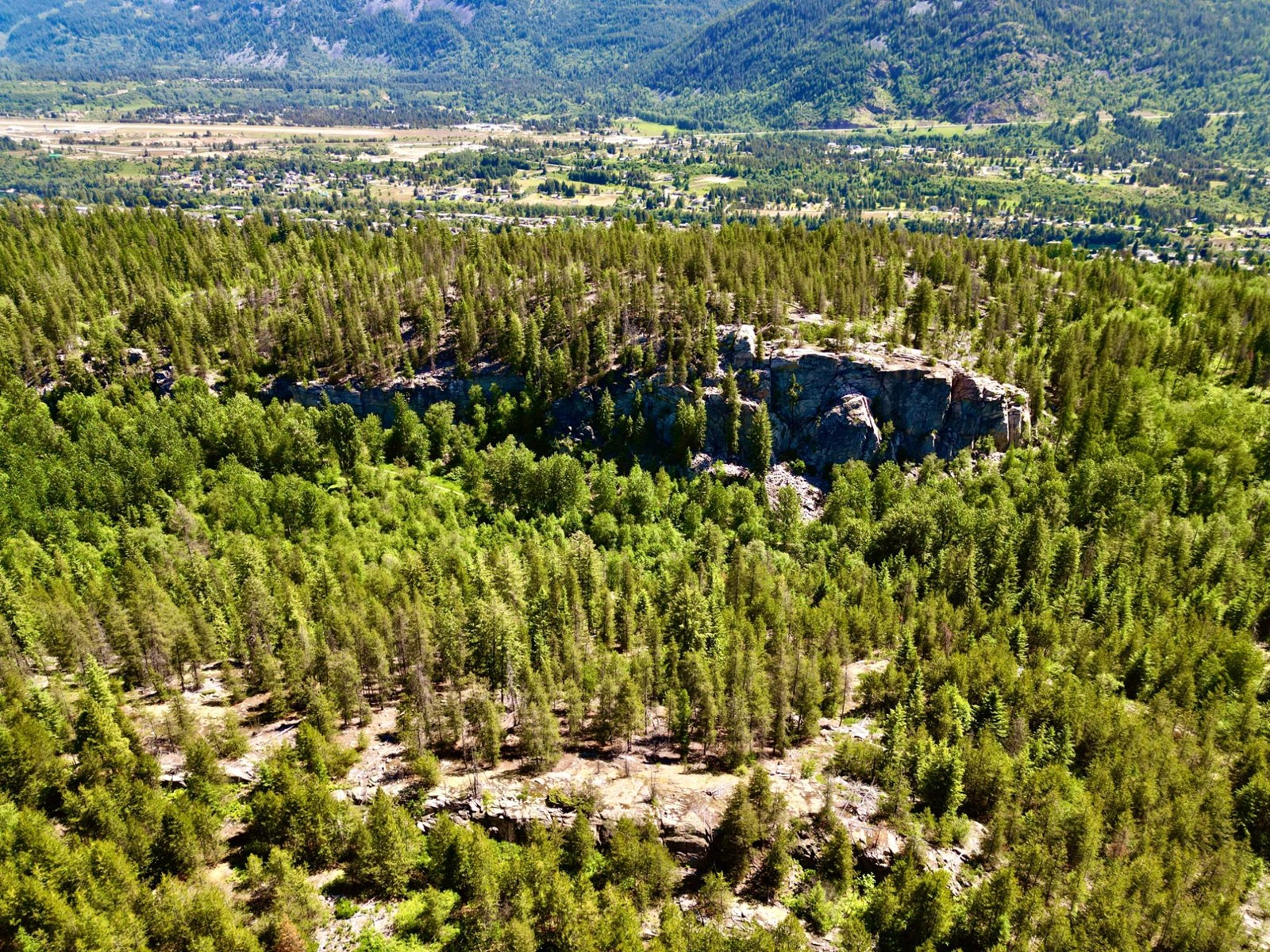 2700 14th Avenue, Castlegar, British Columbia  V1L 1Z1 - Photo 2 - 2477584