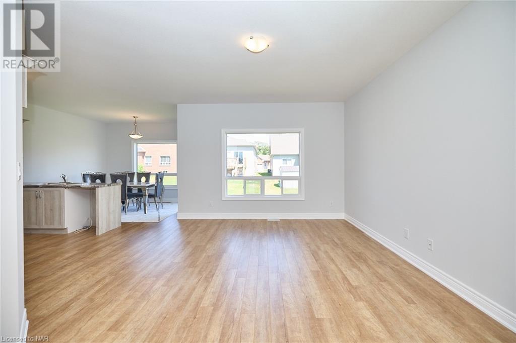 422 Williams Crescent, Fort Erie, Ontario  L2A 0E9 - Photo 4 - 40600272