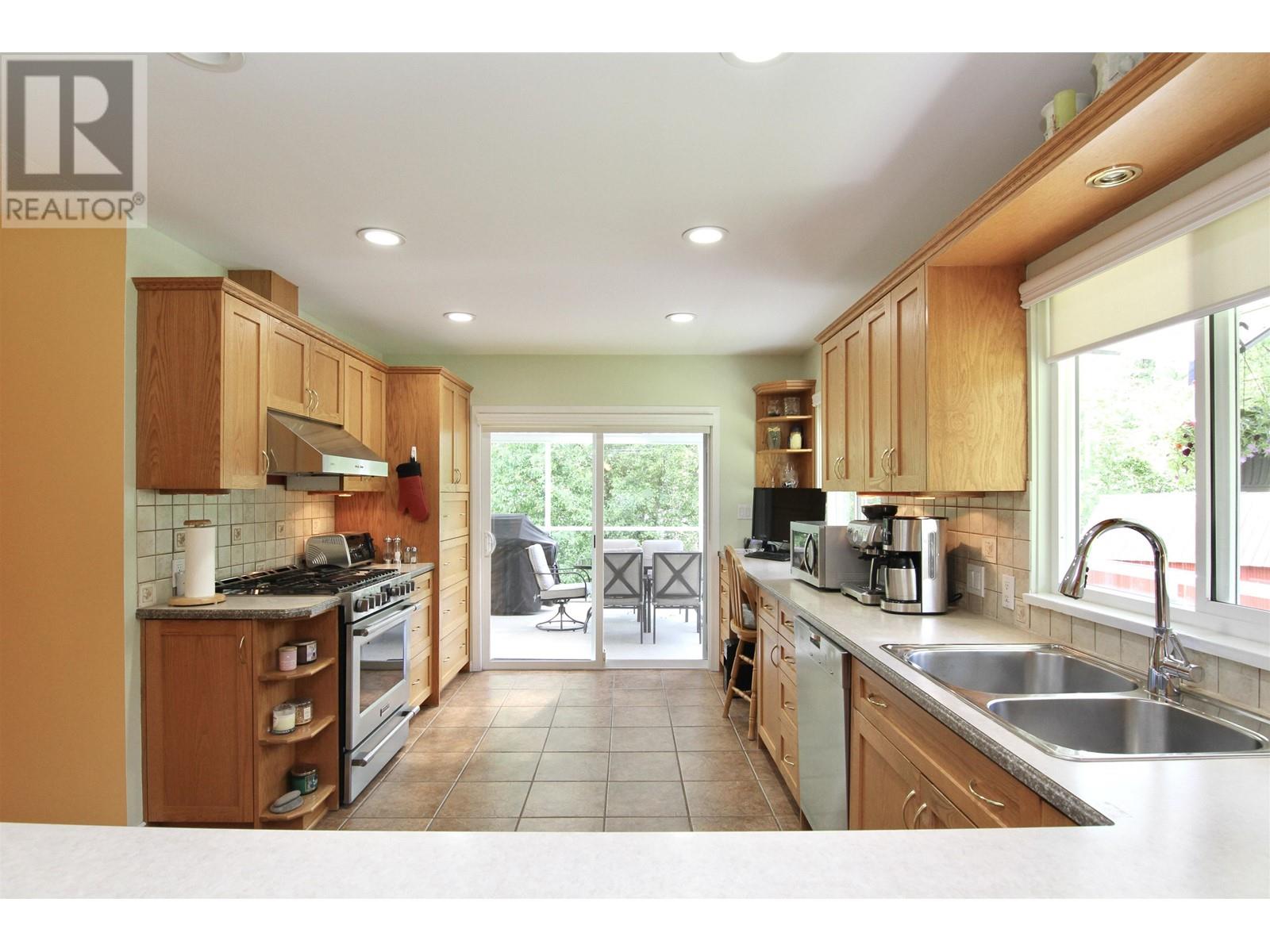 25549 112 Avenue, Maple Ridge, British Columbia  V2W 1G9 - Photo 8 - R2892596