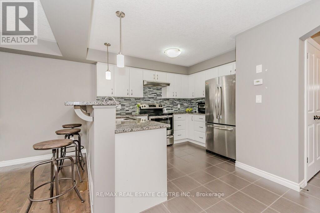 32 - 167 Arkell Road, Guelph, Ontario  N1L 1E5 - Photo 3 - X8424830