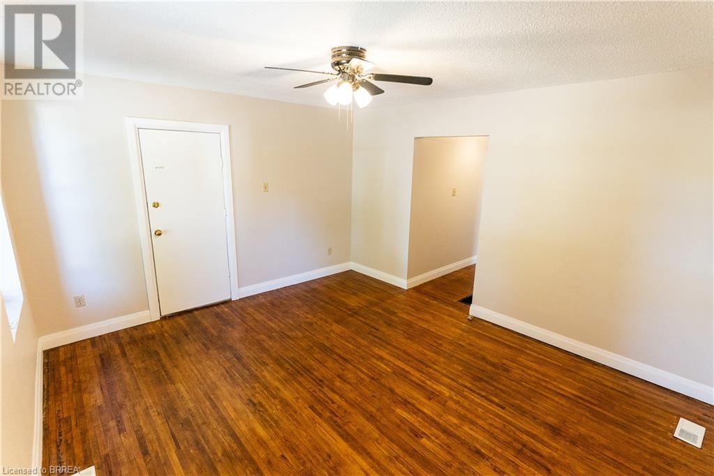 118 Albion Street, Brantford, Ontario  N3T 3M6 - Photo 3 - 40603220