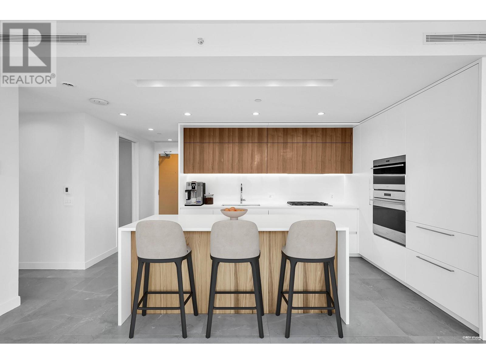 Listing Picture 2 of 33 : 2104 885 CAMBIE STREET, Vancouver / 溫哥華 - 魯藝地產 Yvonne Lu Group - MLS Medallion Club Member