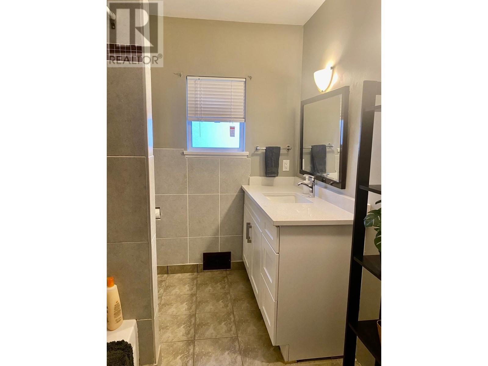 7433 Elwell Street, Burnaby, British Columbia  V5E 1L3 - Photo 8 - R2892937