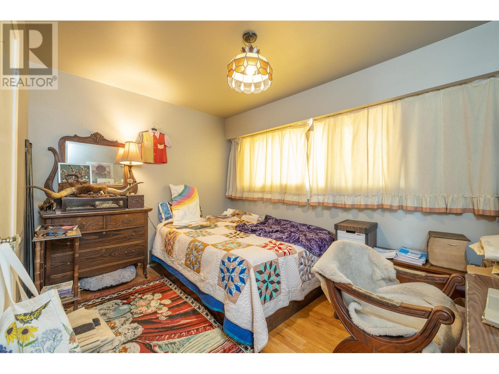 3739 Brandon Street, Burnaby, British Columbia  V5G 2P3 - Photo 8 - R2892868