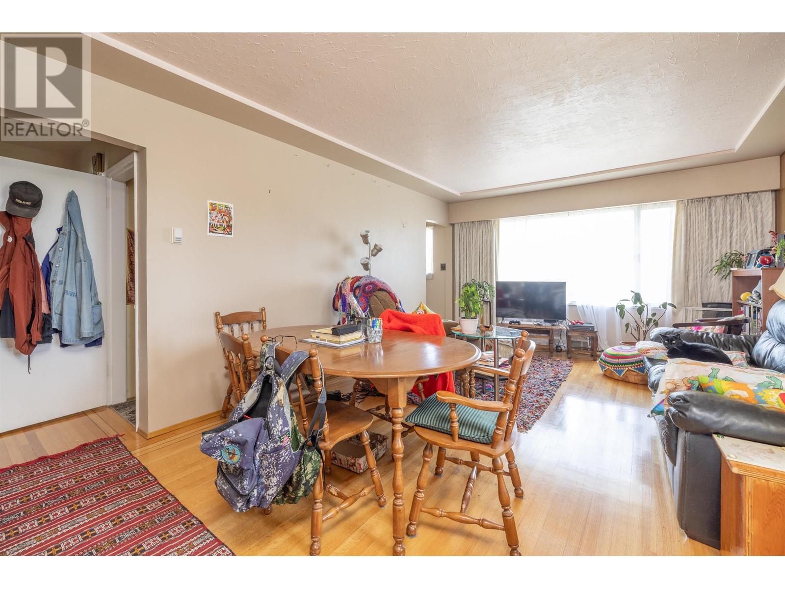 3739 Brandon Street, Burnaby, British Columbia  V5G 2P3 - Photo 5 - R2892868