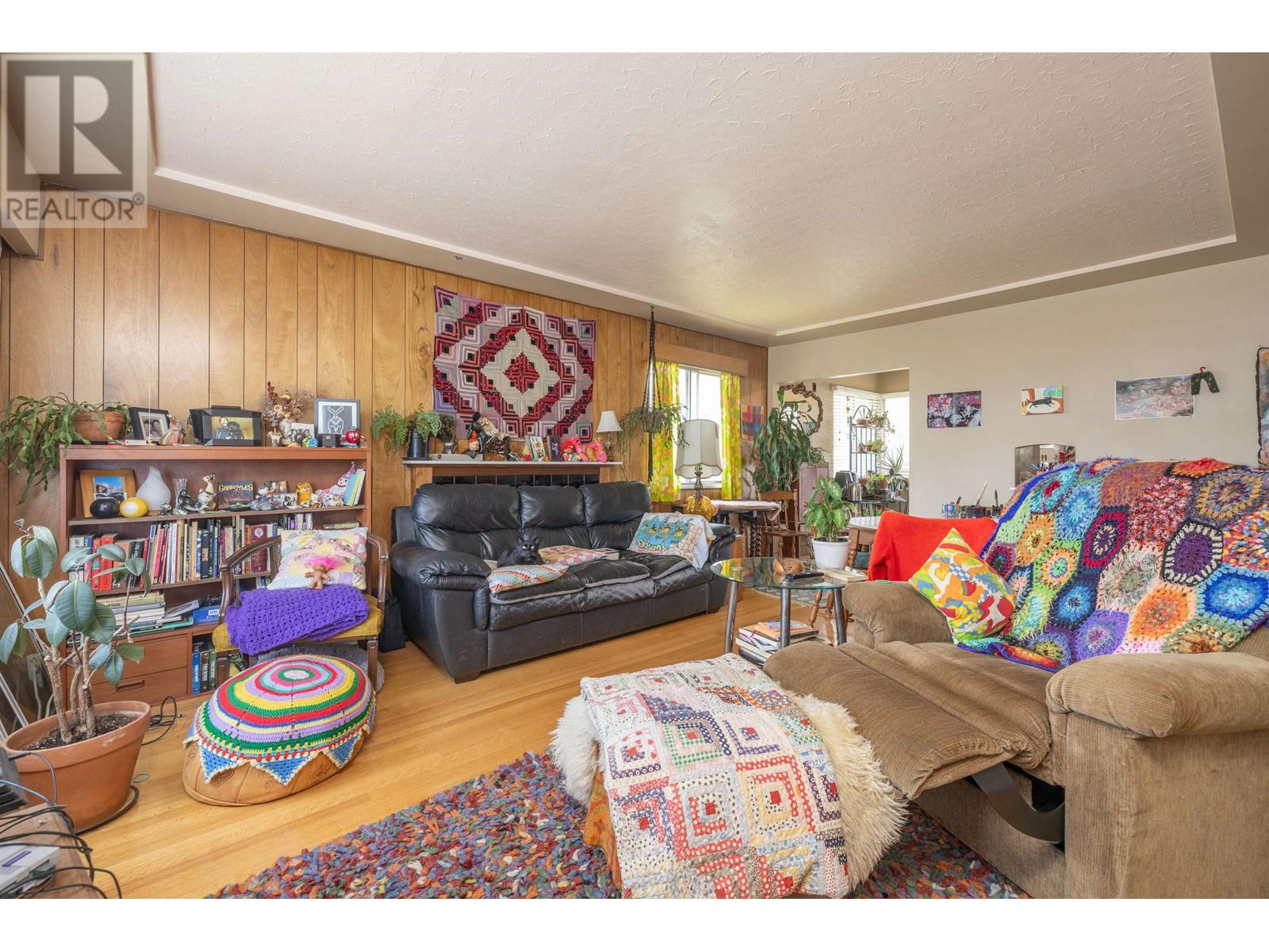 3739 Brandon Street, Burnaby, British Columbia  V5G 2P3 - Photo 4 - R2892868