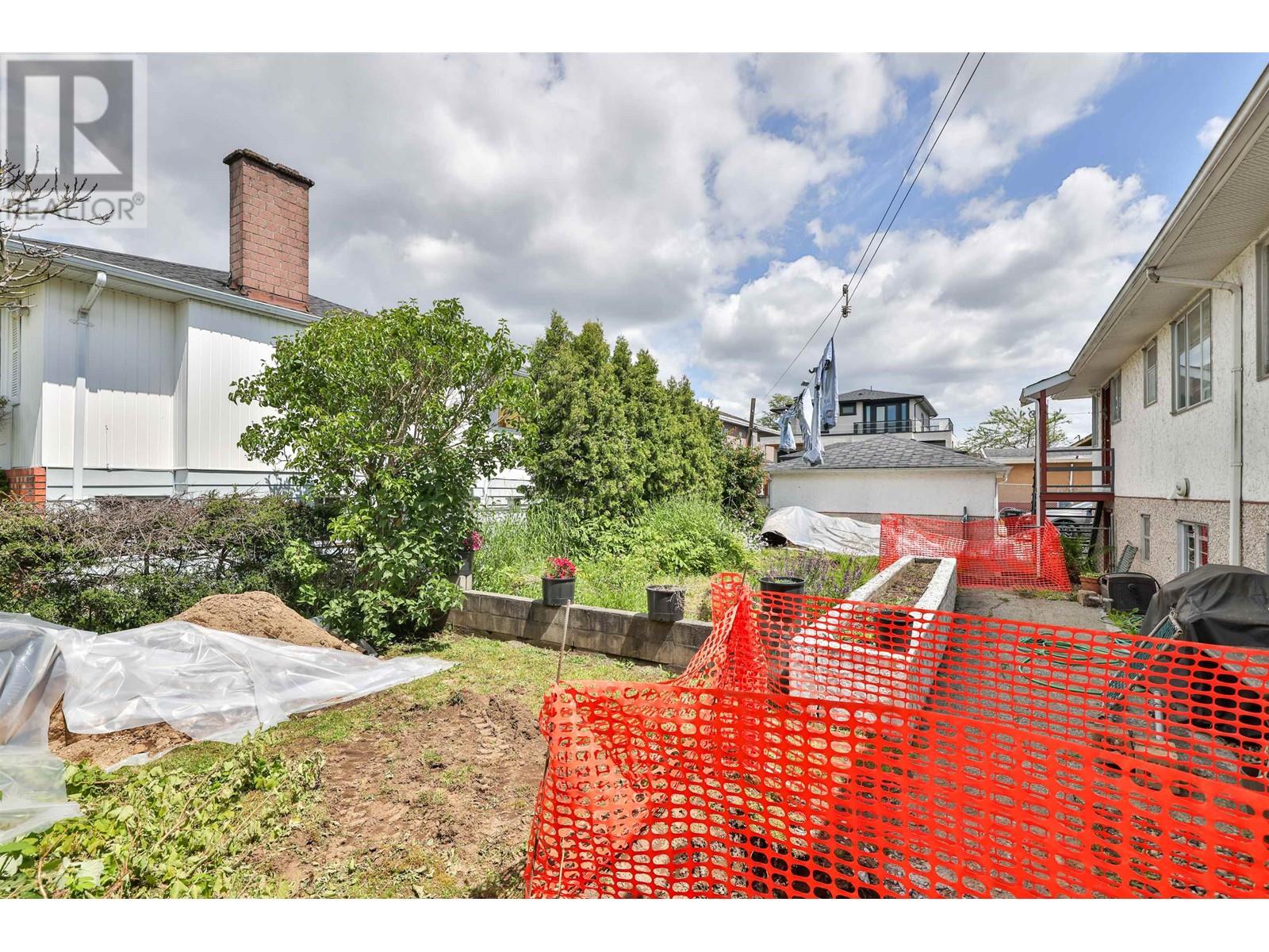 3737 Brandon Street, Burnaby, British Columbia  V5G 2P3 - Photo 17 - R2892840