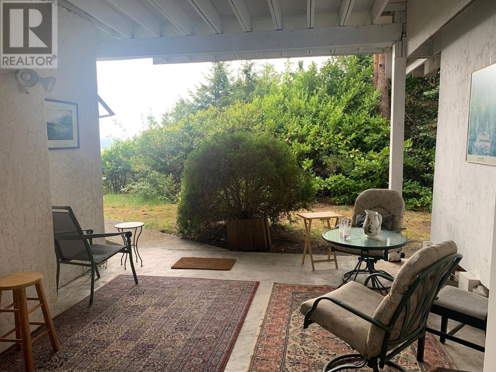 Ground Level-360 KELVIN GROVE WAY, lions bay, British Columbia