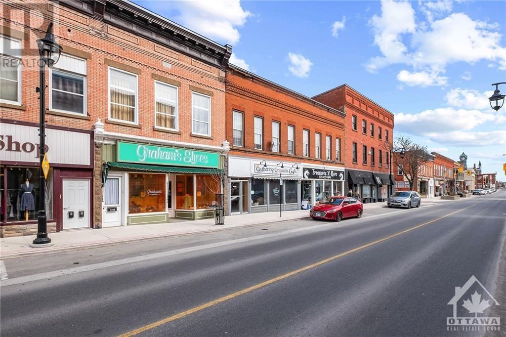 B - 139 Bridge Street, Carleton Place, Ontario  K7C 2V6 - Photo 1 - X9517114