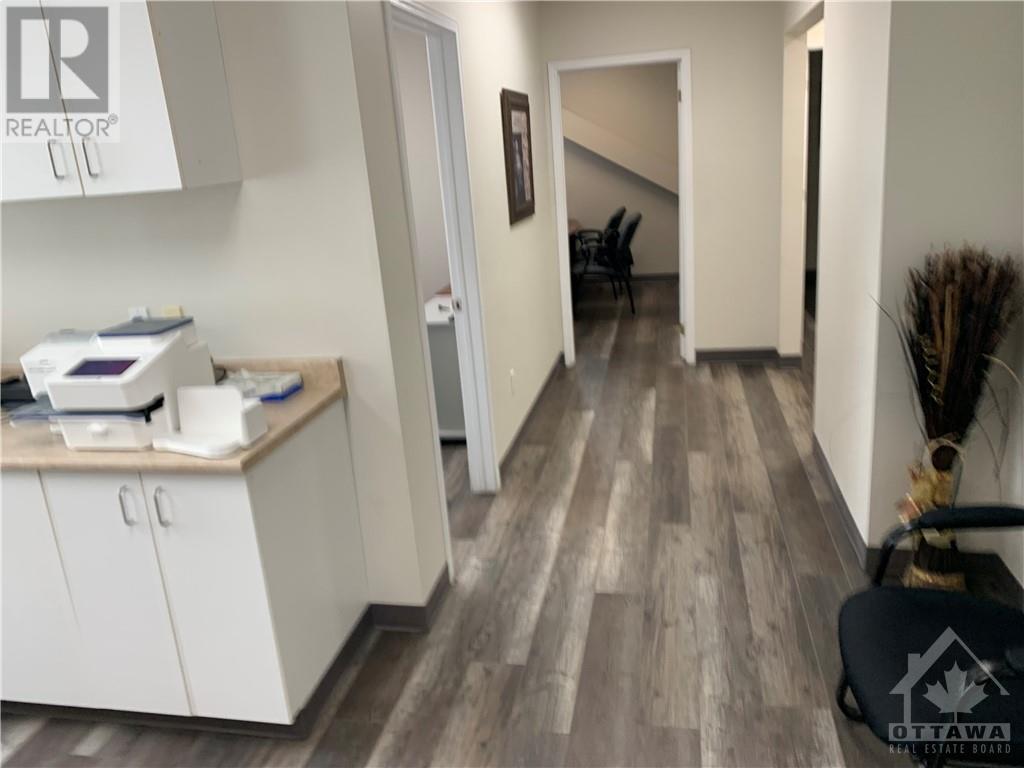1390 Clyde Avenue Unit#204, Ottawa, Ontario  K2G 3H9 - Photo 5 - 1396923