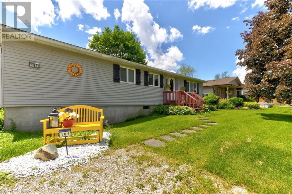 101 King Street N, Harriston, Ontario  N0G 1Z0 - Photo 3 - 40601290