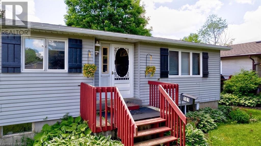 101 King Street N, Harriston, Ontario  N0G 1Z0 - Photo 4 - 40601290