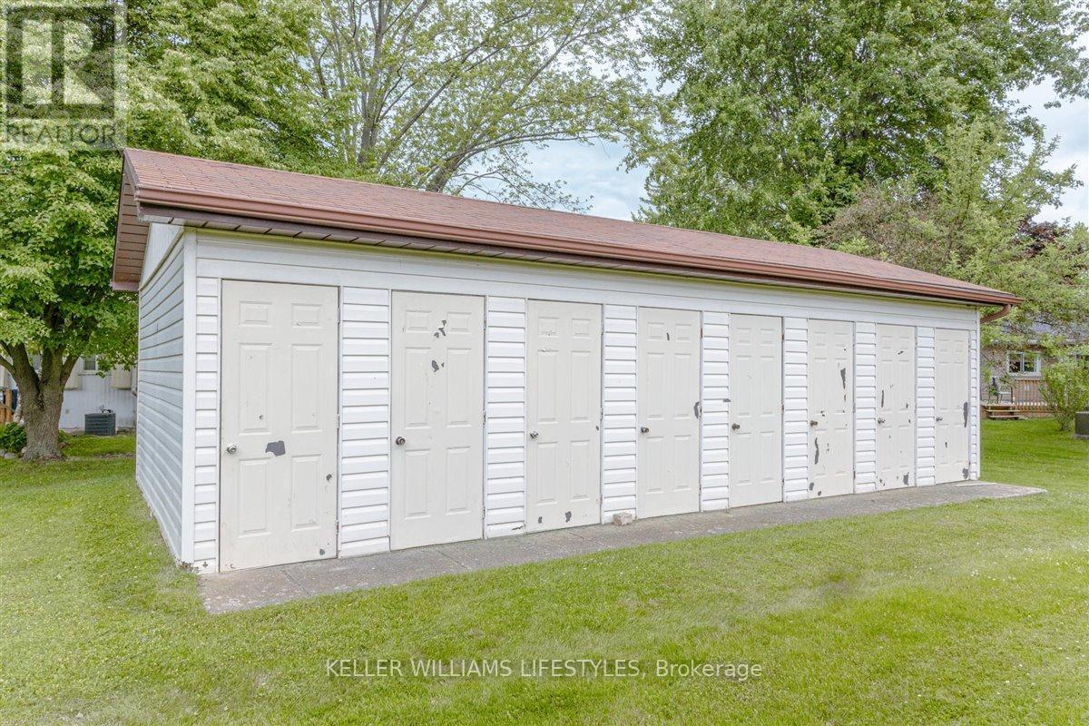 239 Southwind Court, Lambton Shores, Ontario  N0M 1T0 - Photo 27 - X8427064