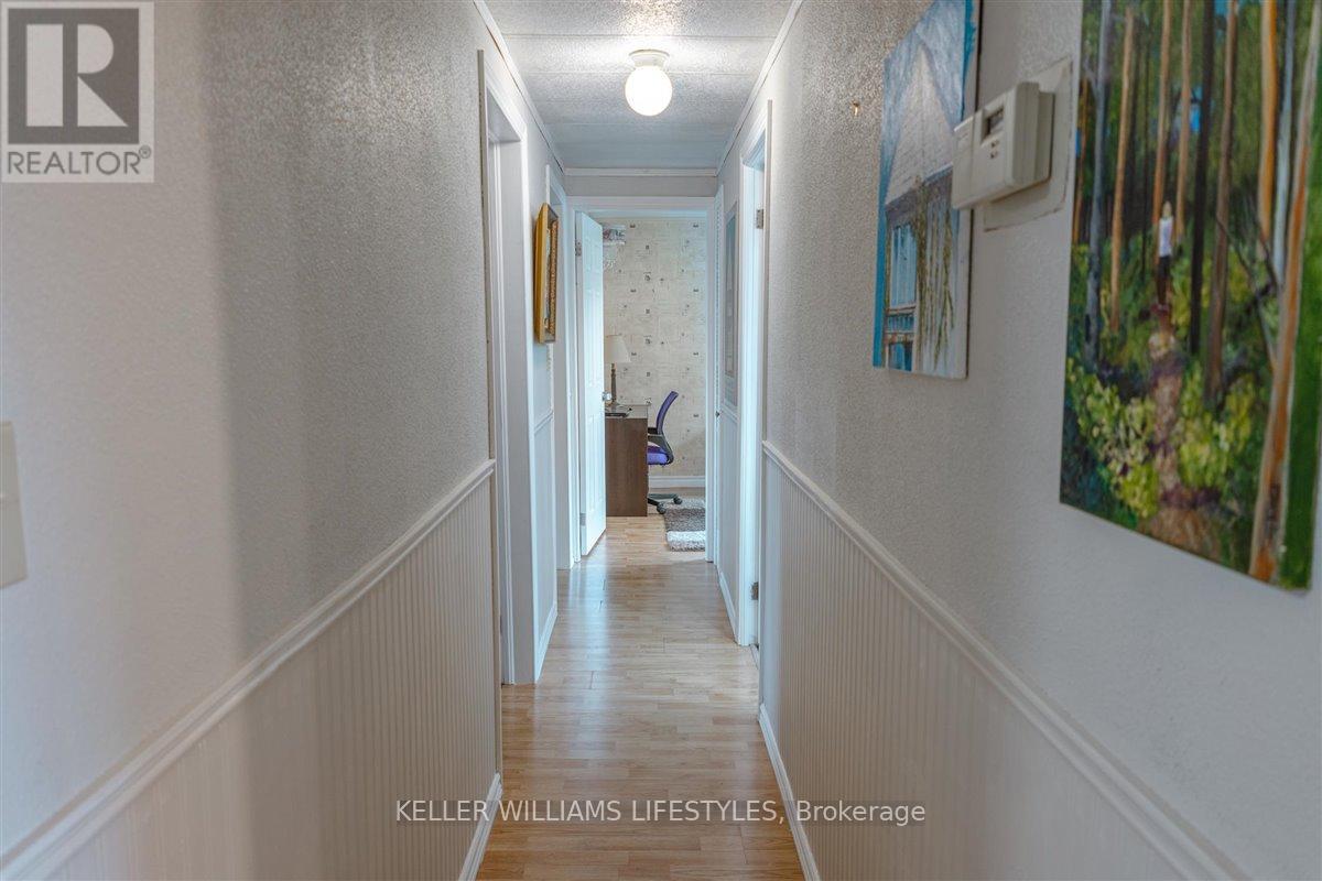 239 Southwind Court, Lambton Shores, Ontario  N0M 1T0 - Photo 6 - X8427064