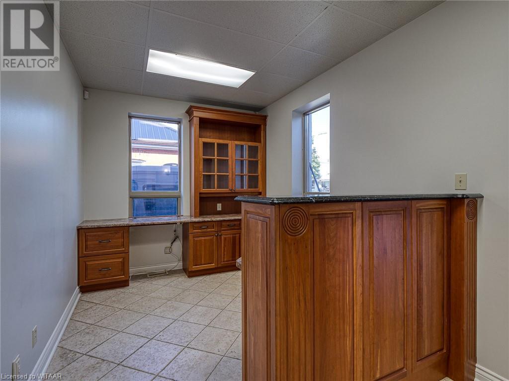 590 Adelaide Street, Woodstock, Ontario  N4S 4B9 - Photo 11 - 40603694