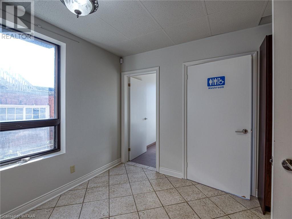 590 Adelaide Street, Woodstock, Ontario  N4S 4B9 - Photo 32 - 40603694