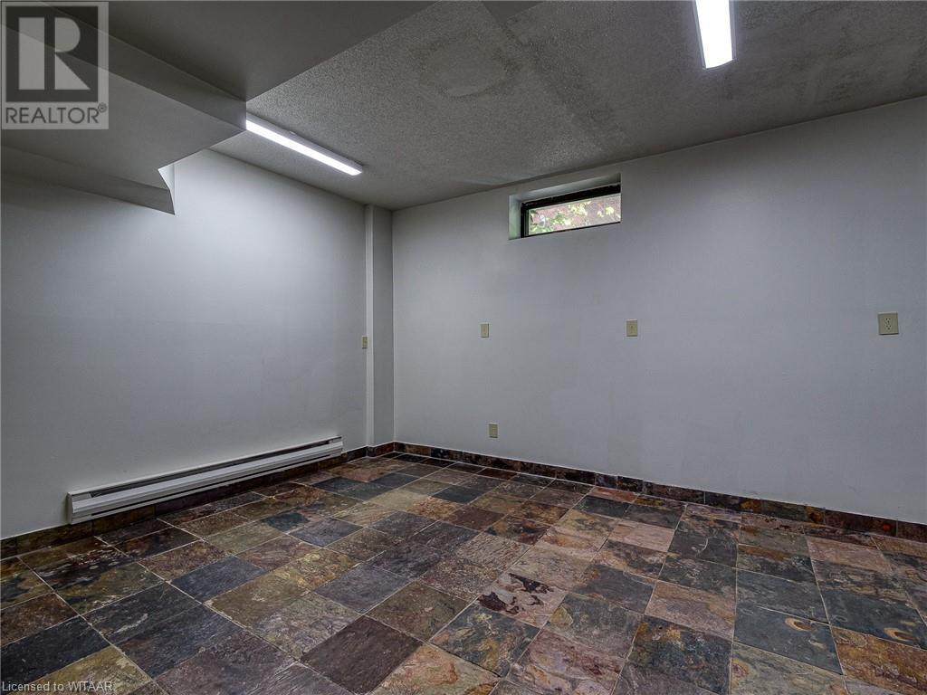 590 Adelaide Street, Woodstock, Ontario  N4S 4B9 - Photo 37 - 40603694