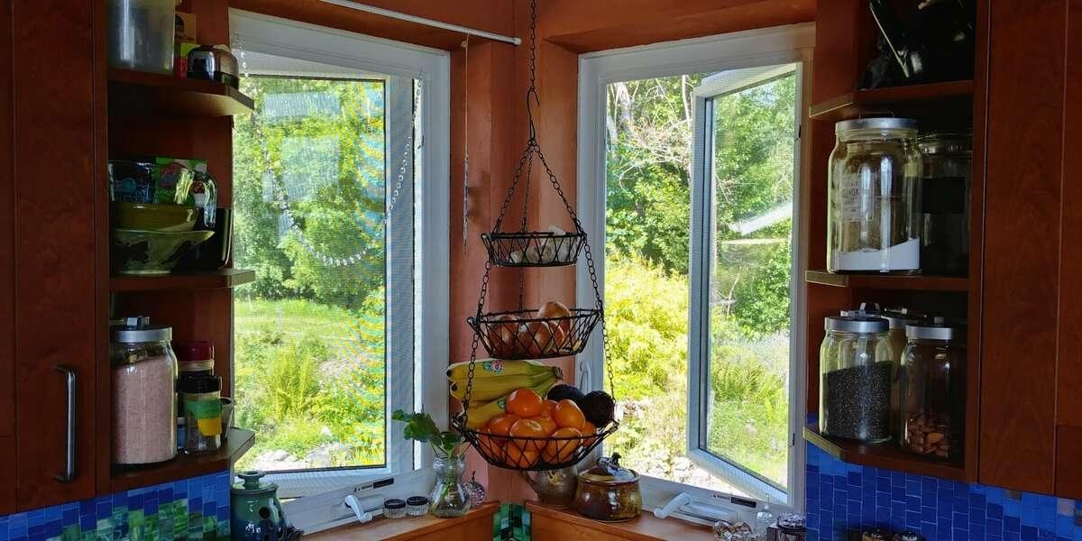 1067 Simmons Road, Creston, British Columbia  V0B 1G7 - Photo 6 - 2477622