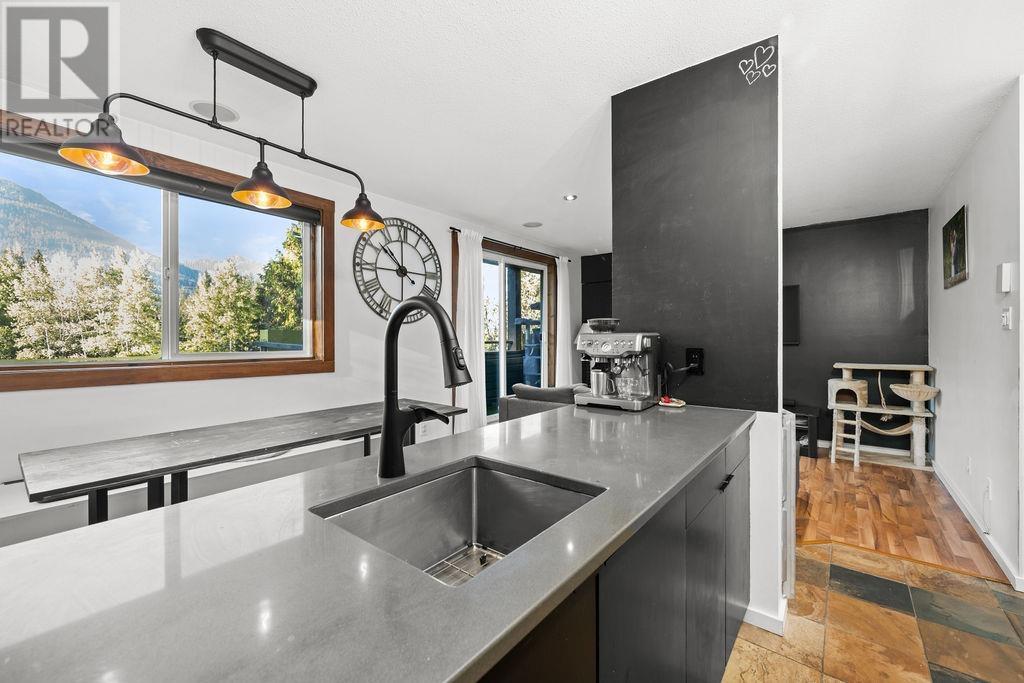 121 2005 Nordic Place, Whistler, British Columbia  V8E 0N8 - Photo 4 - R2893282