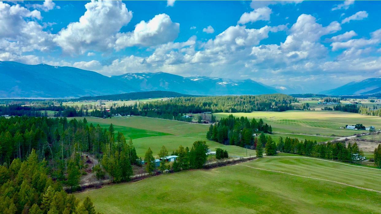 630 Huscroft Road, Lister, British Columbia  V0B 1G2 - Photo 2 - 2470897