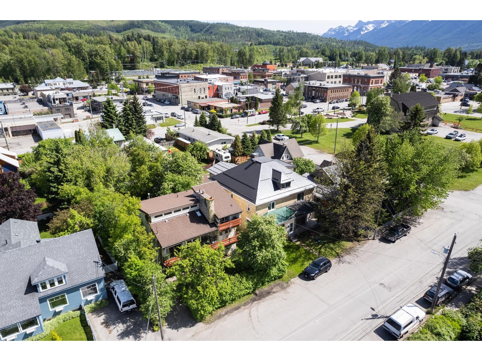 642 4th Avenue, Fernie, British Columbia  V0B 1M0 - Photo 61 - 2477633