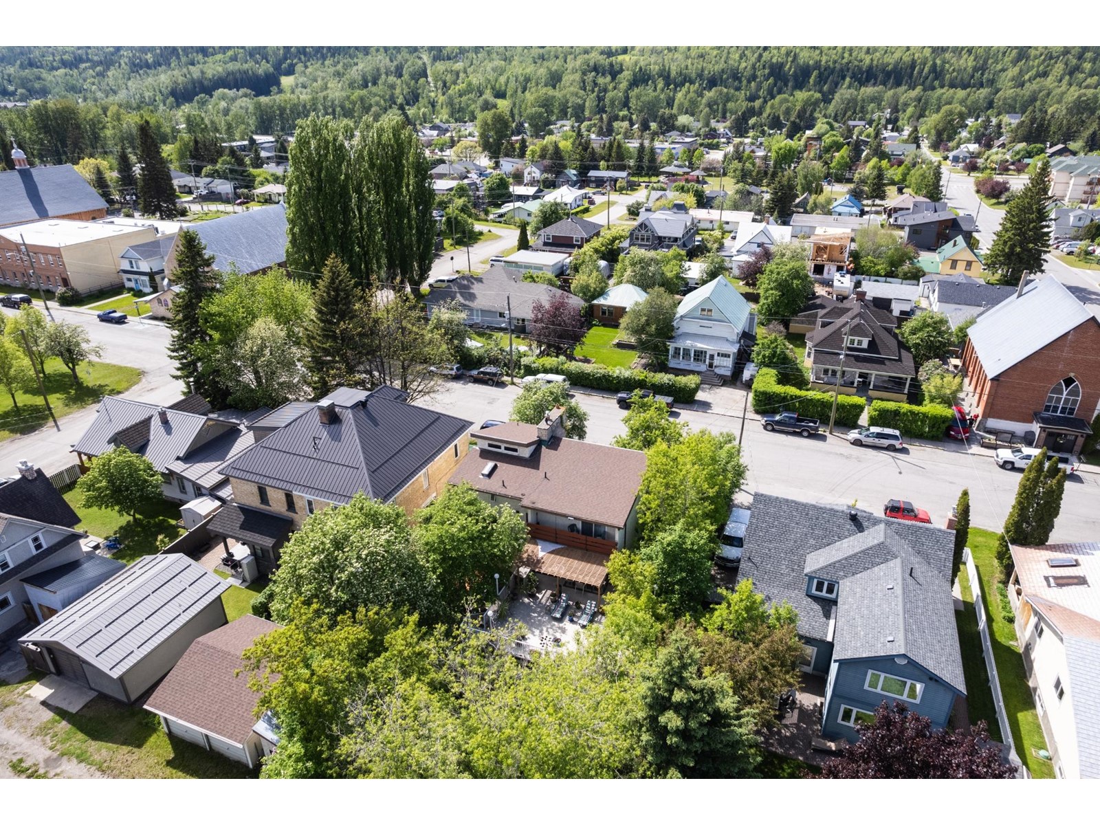 642 4th Avenue, Fernie, British Columbia  V0B 1M0 - Photo 66 - 2477633