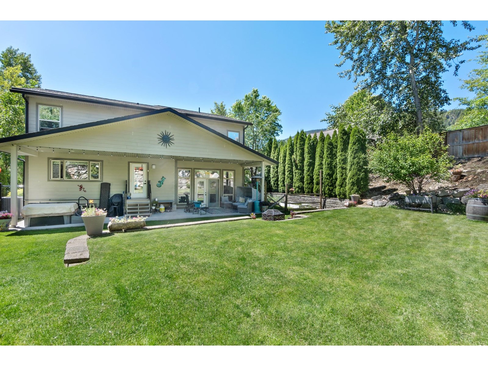 1371 37th Street, Castlegar, British Columbia  V1N 3N2 - Photo 55 - 2477636