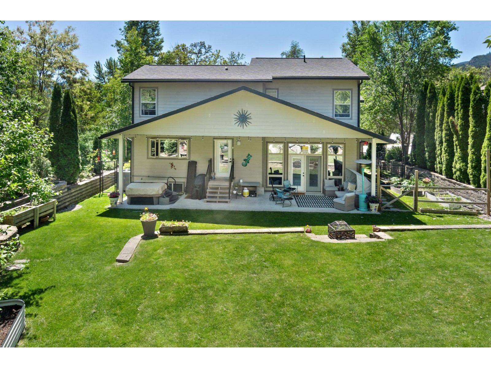 1371 37th Street, Castlegar, British Columbia  V1N 3N2 - Photo 56 - 2477636