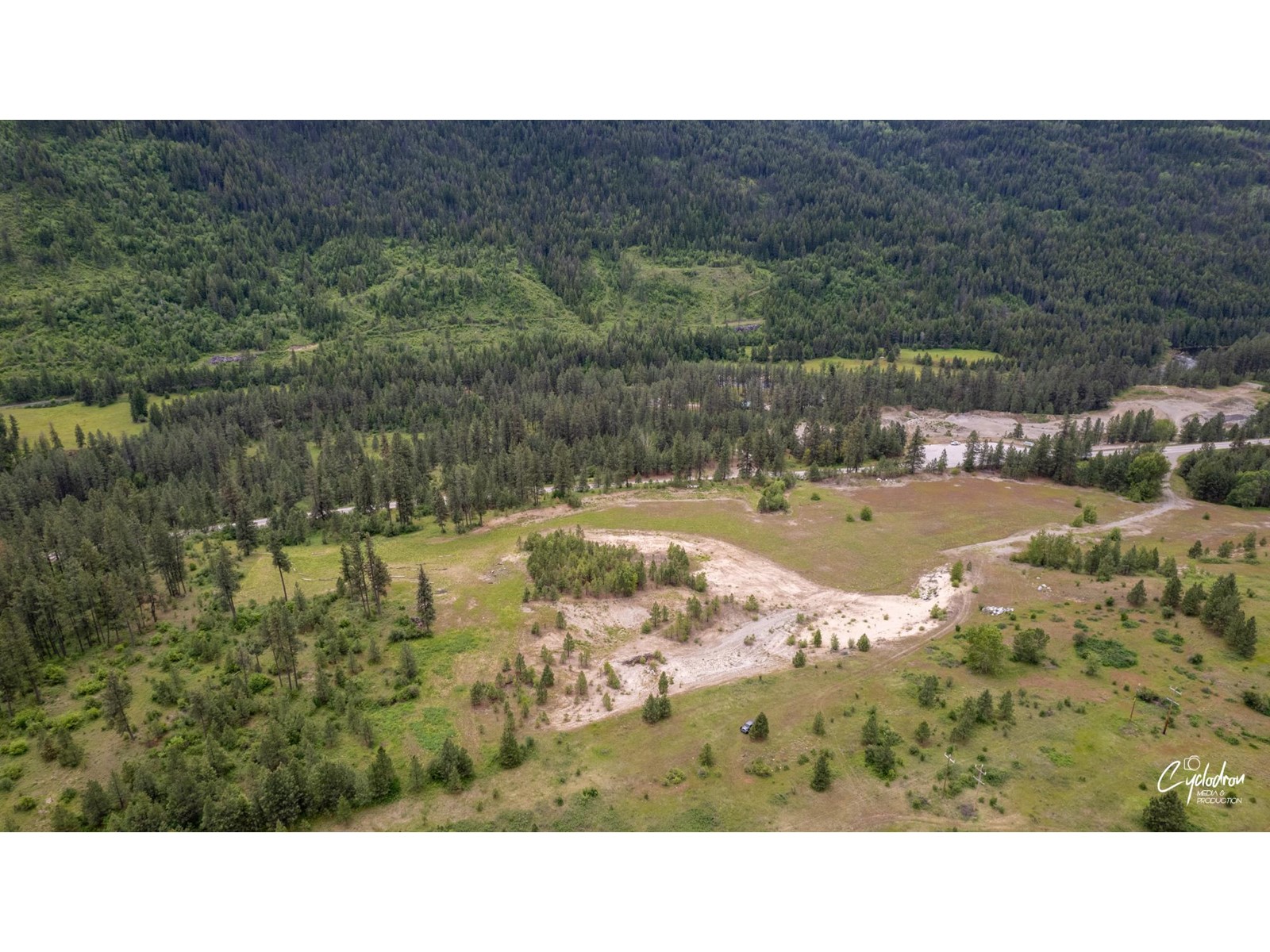 520 Highway 3, Christina Lake, British Columbia  V0H 1E0 - Photo 5 - 2477591